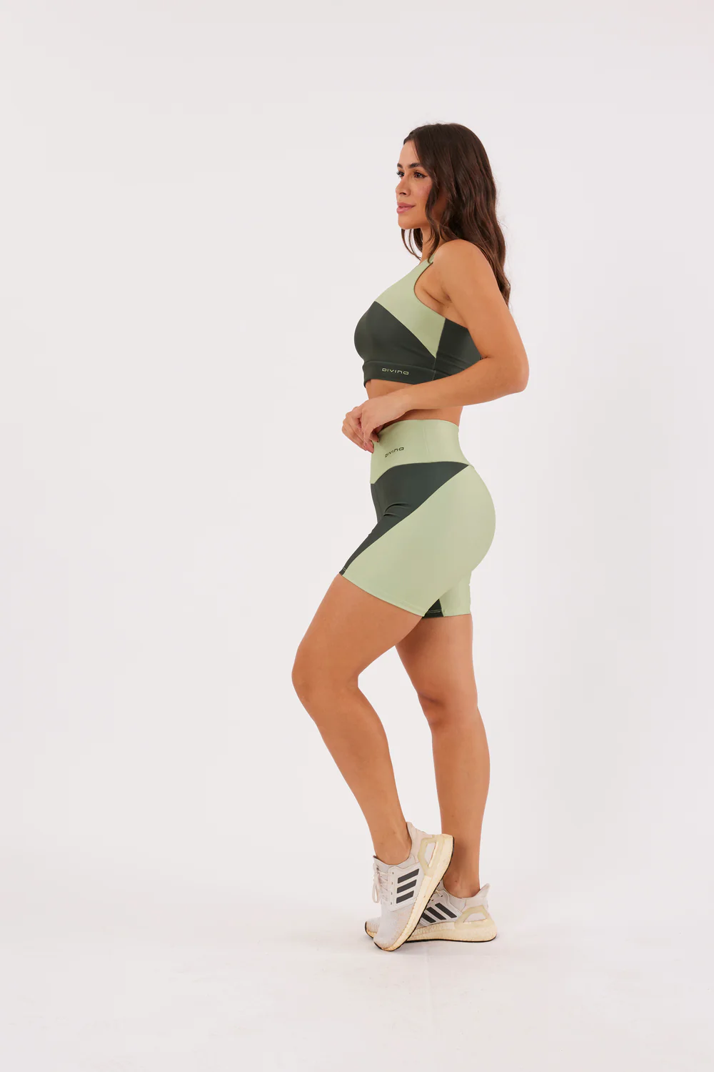 Bermuda Move - Image 6
