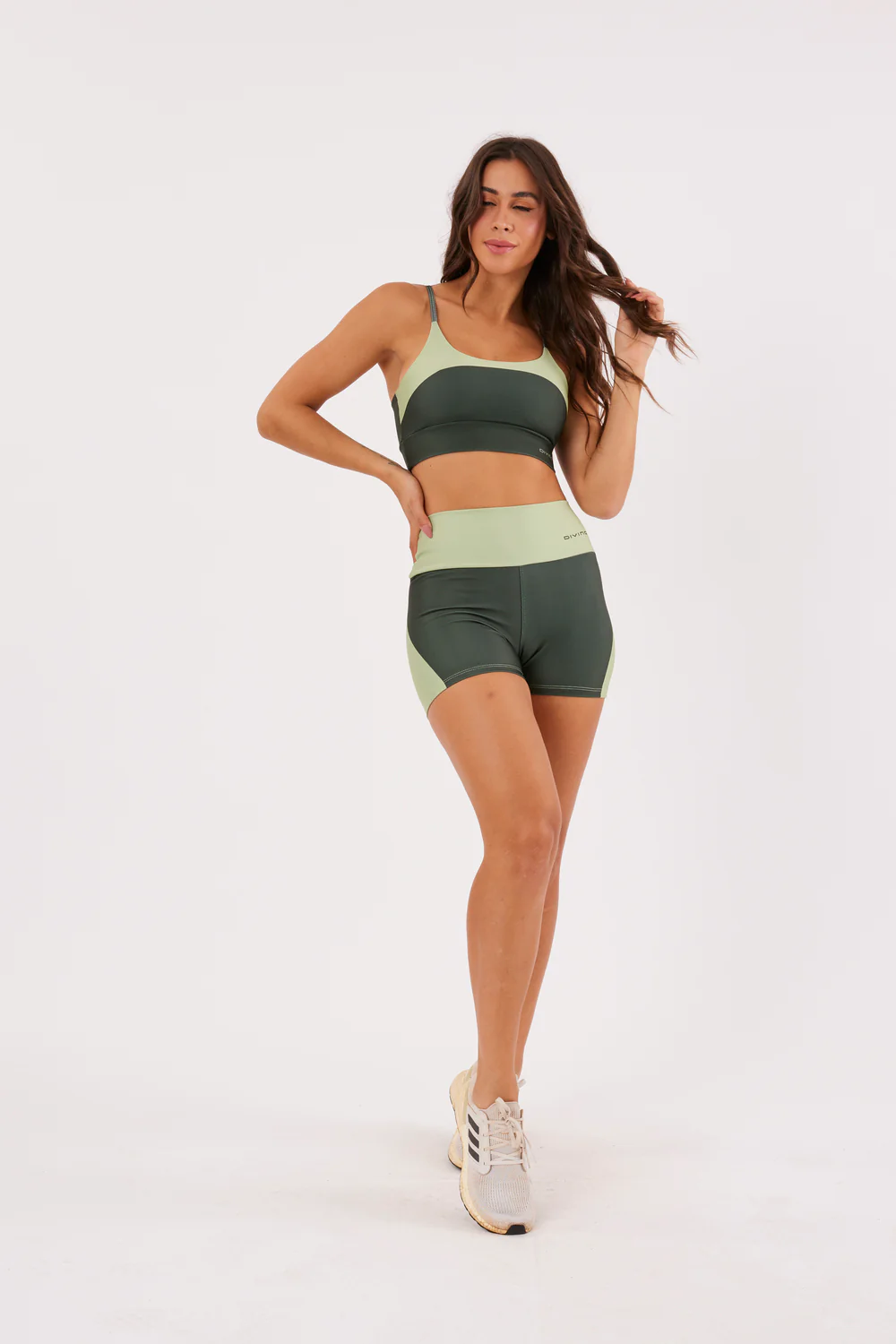 Shorts Move - Image 2