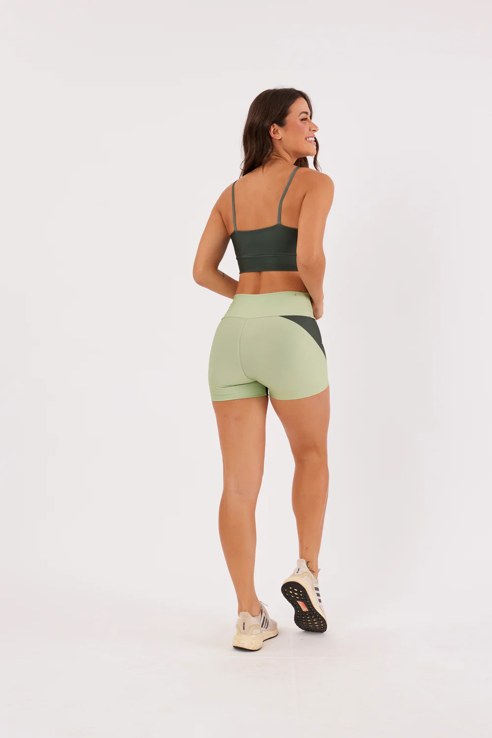 Shorts Move - Image 6